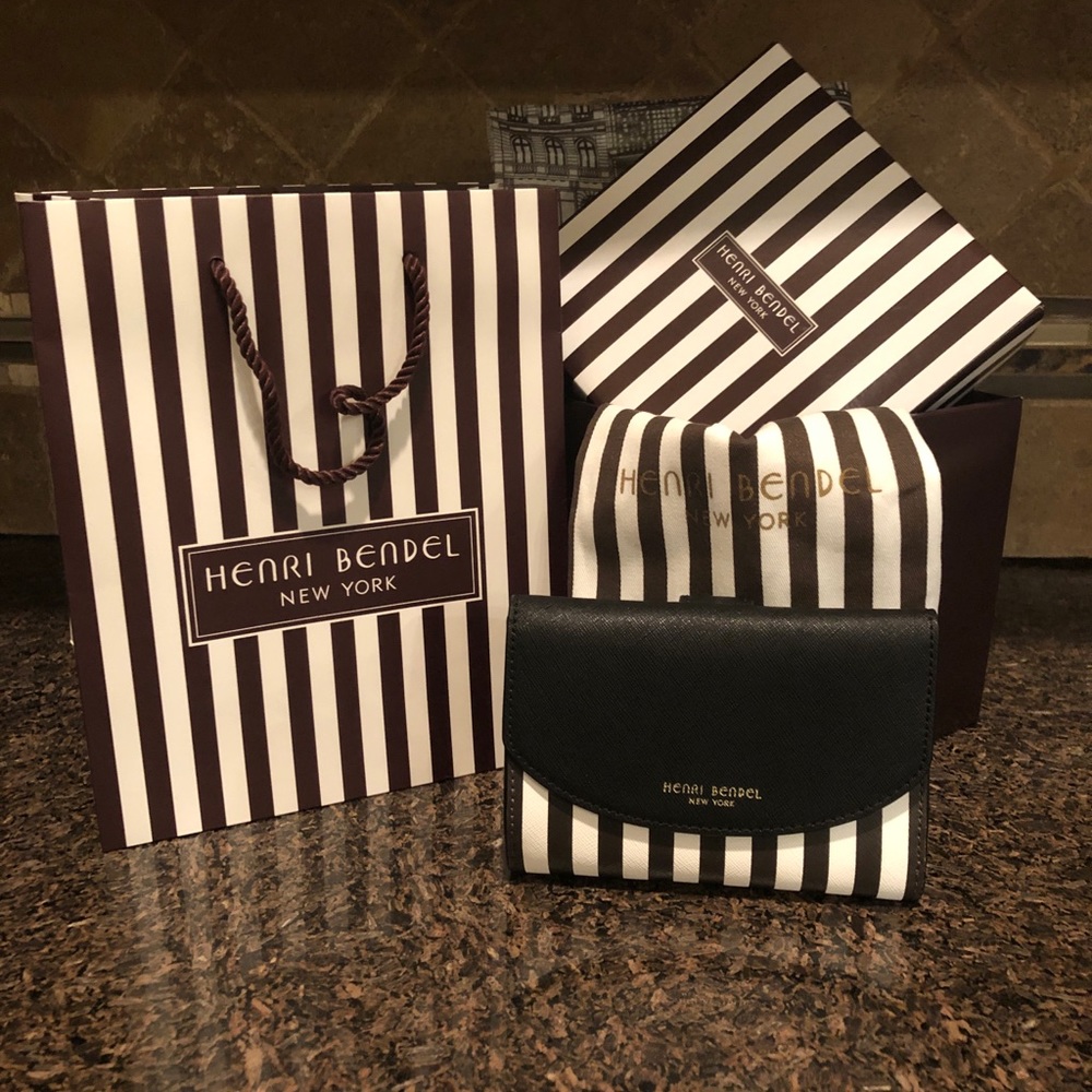Henri Bendel Centennial Med Wallwt